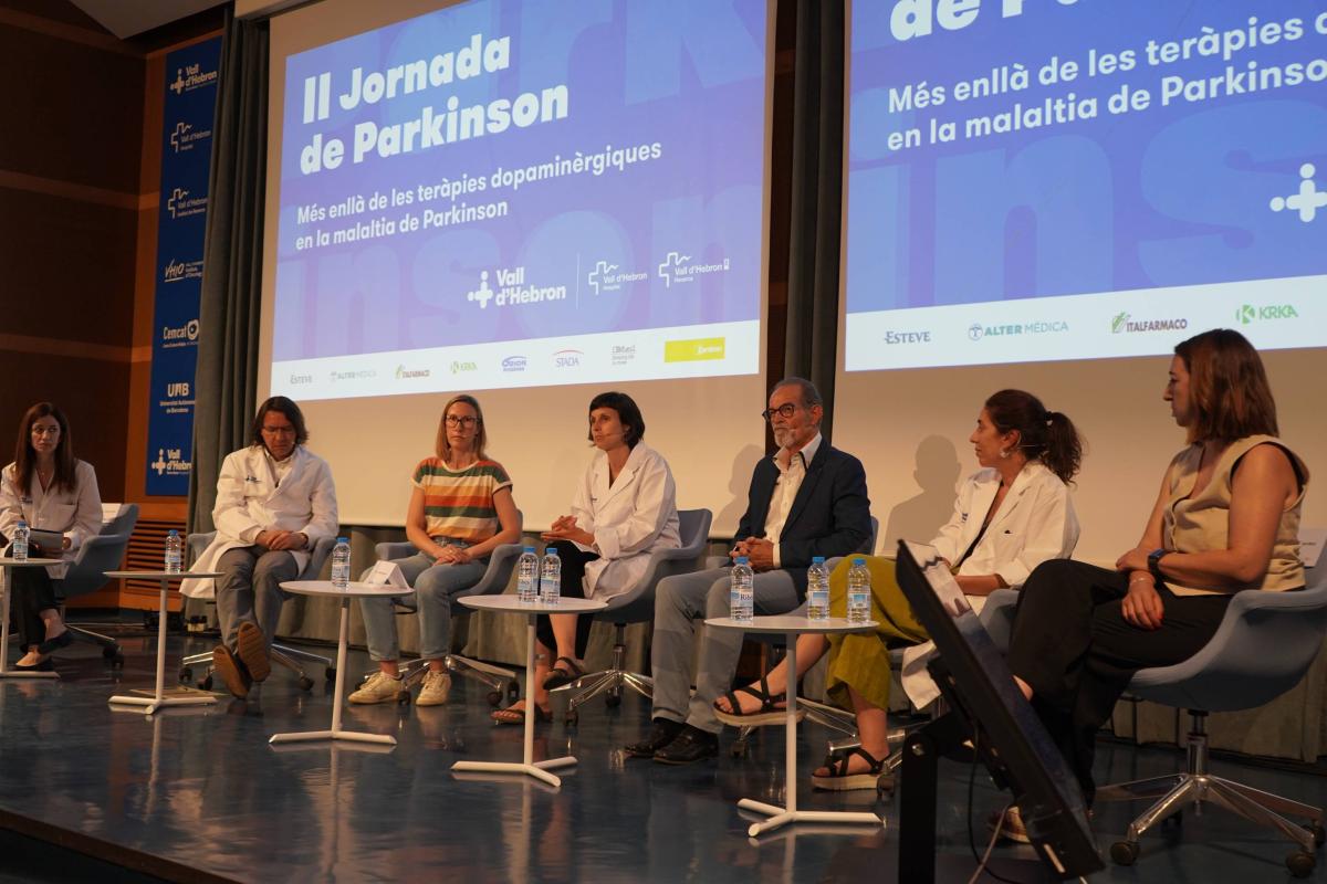 Professionals i pacients participants a la Jornada de Parkinson