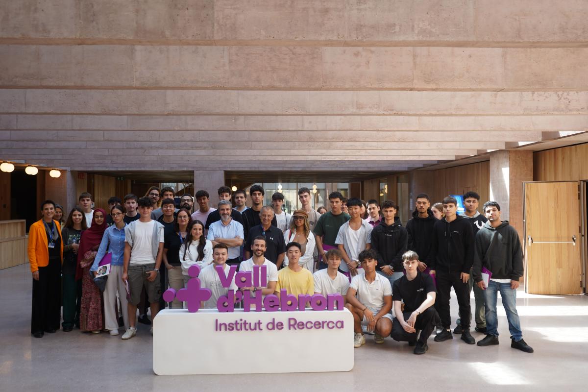 Alumnes de 1r curs del grau en Intel·ligència Artificial i Ciència de Dades de La Salle BCN al VHIR.