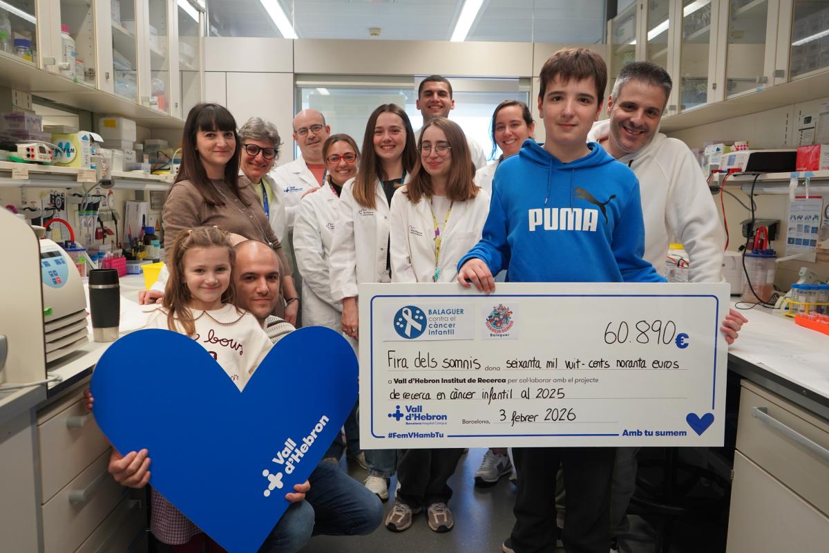 Moment de l'entrega del xec de Fira dels Somnis