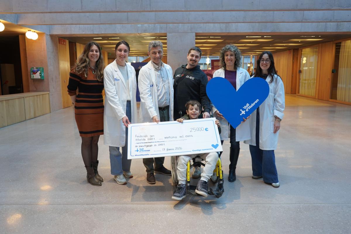 Entrega xec fundació Gen Rebelde