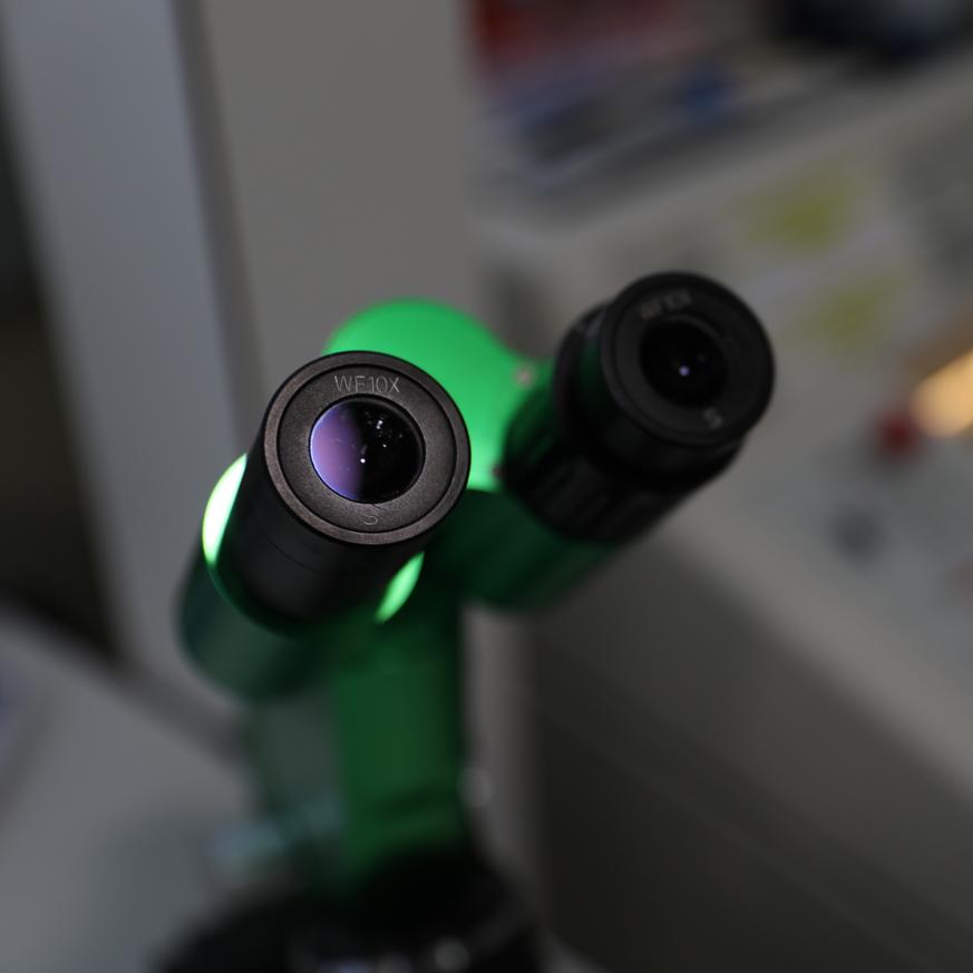 plataforma uat microscopi verd