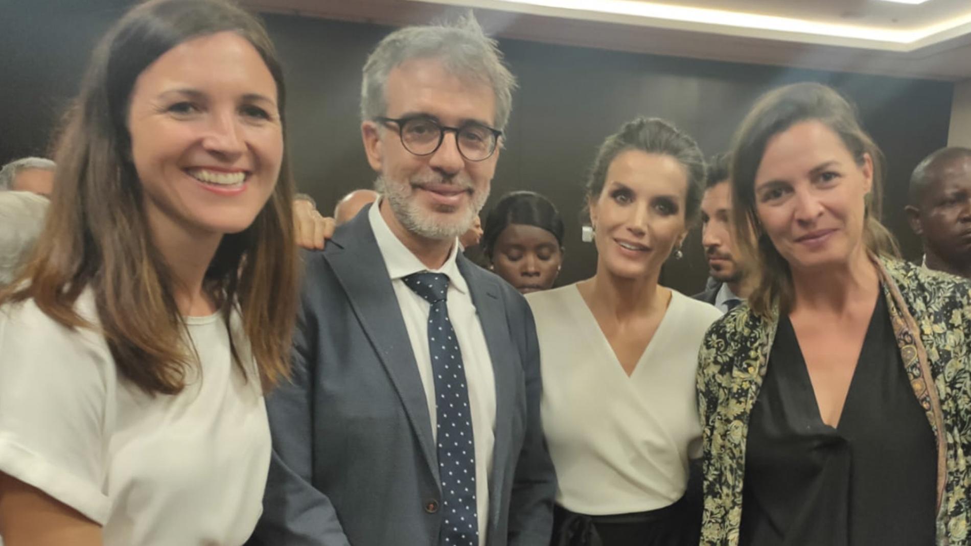 Investigadors de Vall d'Hebron amb la Reina Letizia