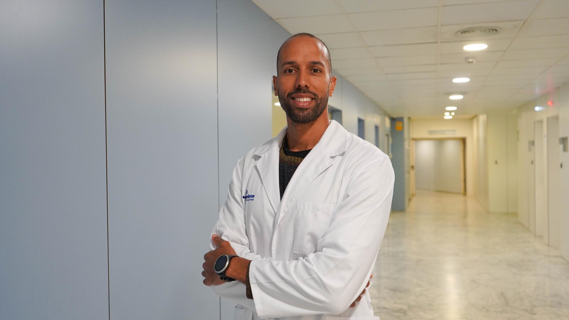 Lucas Regis guanyador catedra UB-HUB de Cirurgia Robòtica ABEX