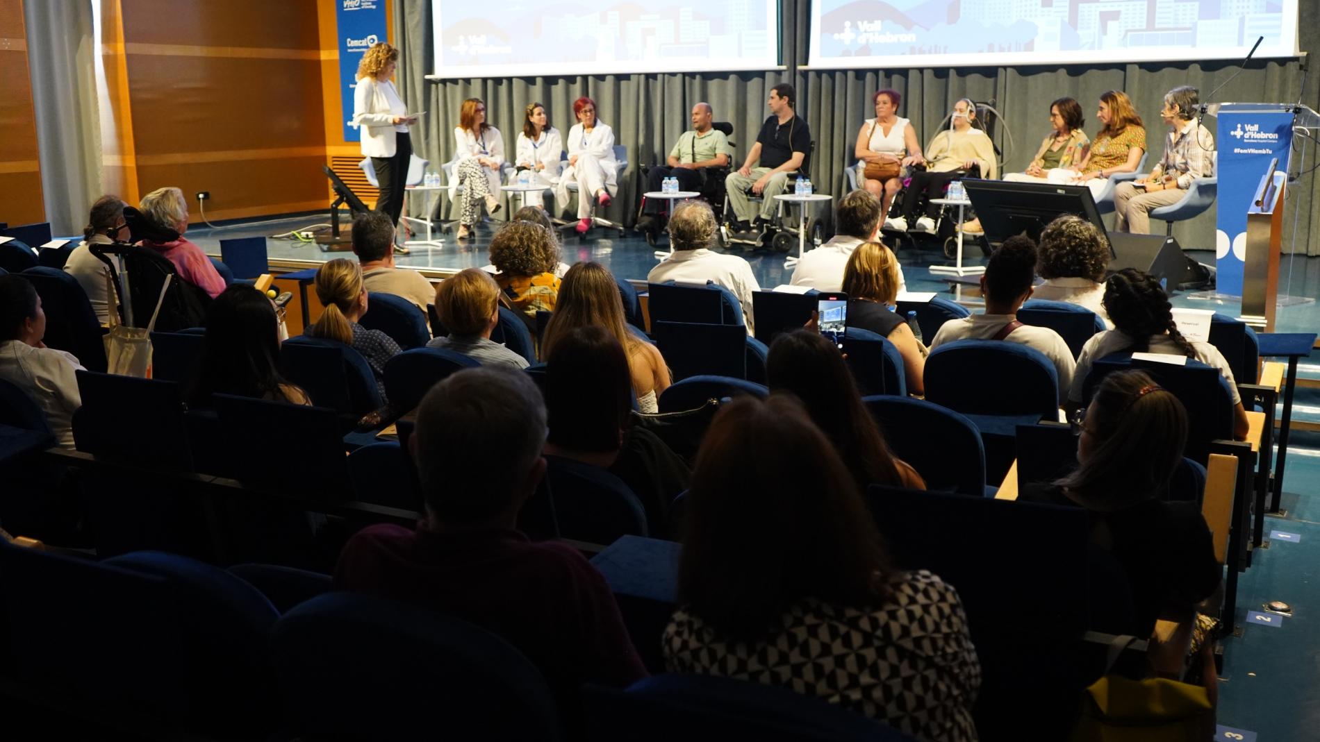 Taula rodona amb pacients i infermeres de pràctica avançada