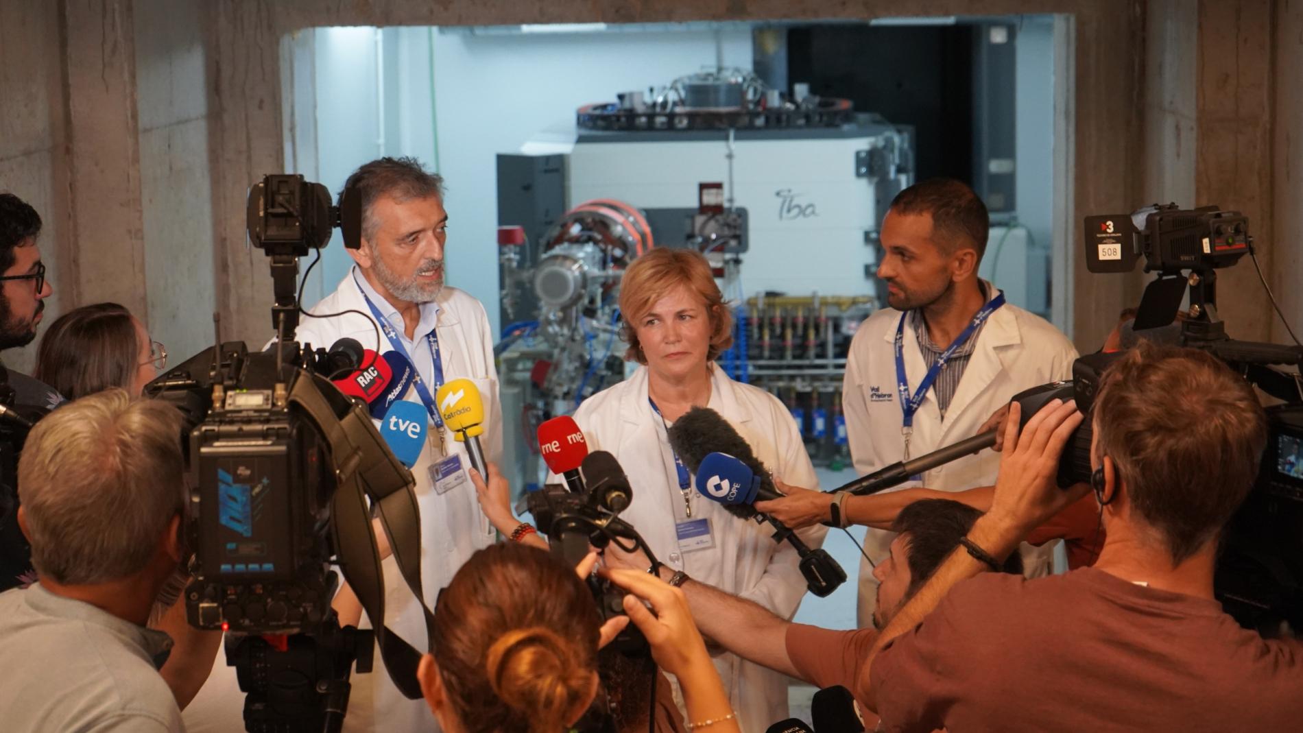 Dr. Manel Escobar, Dra. Cristina Gámez i Dr. David Sánchez