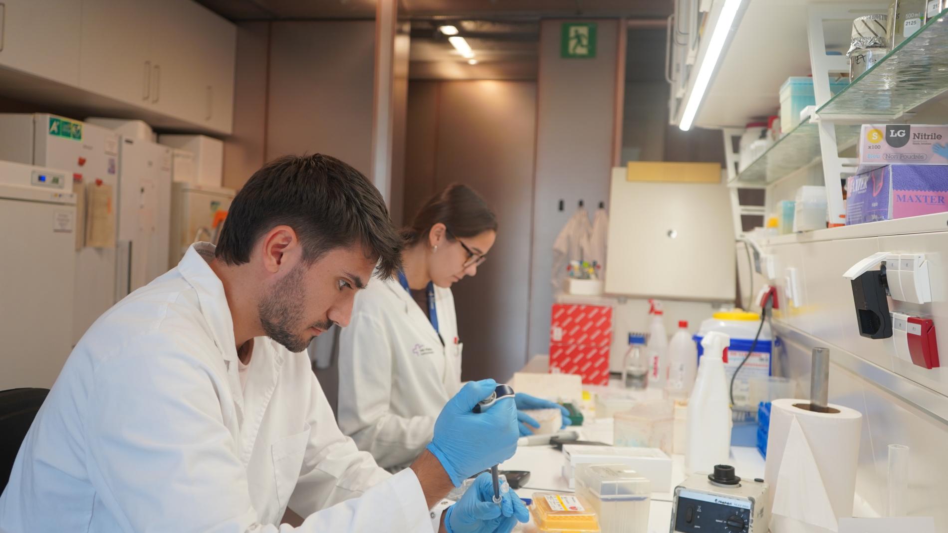 Científics a l'edifici VHIR