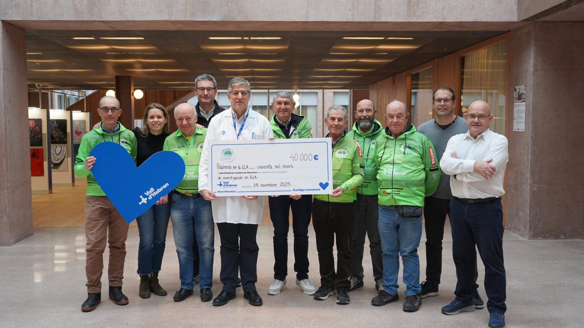 Donació Pedaleando por la ELA