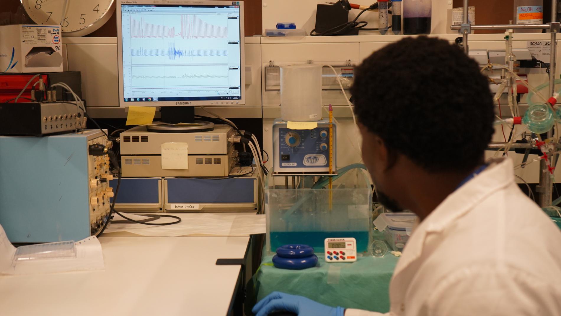 Freddy Ganse analyzing an electrocardiogram
