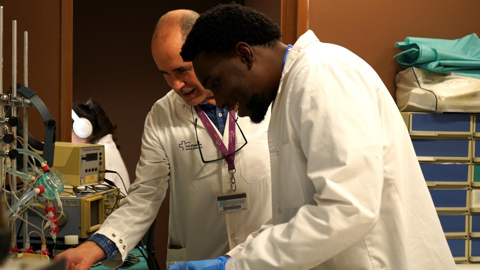 Freddy Ganse and Dr. Antonio Rodríguez-Sinovas