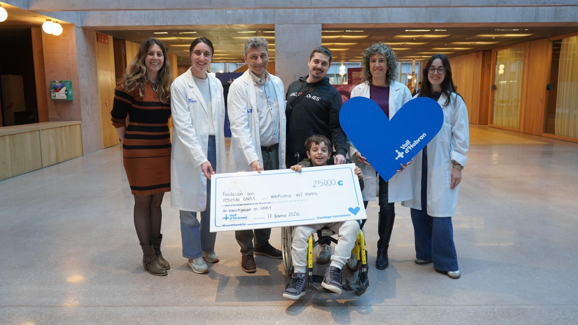 Entrega xec fundació Gen Rebelde