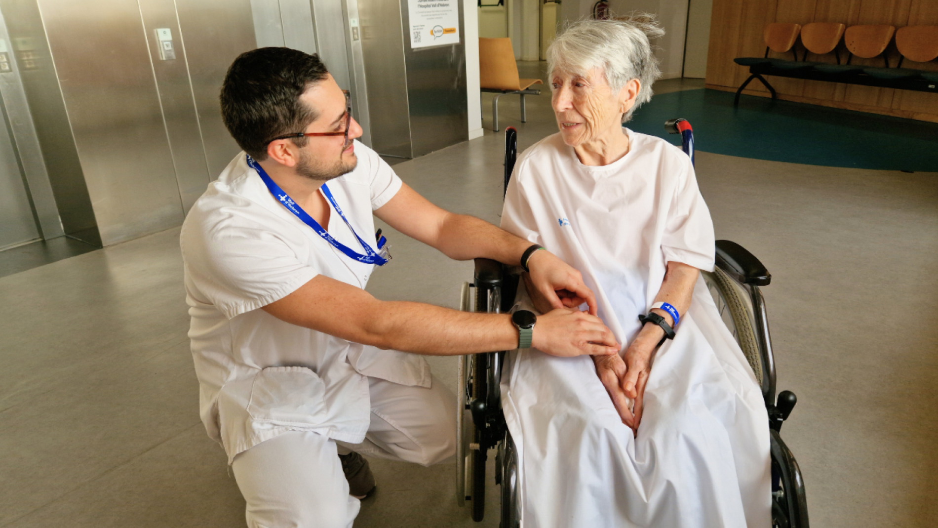 Supervisor infermeria amb pacient fràgil traumàtica