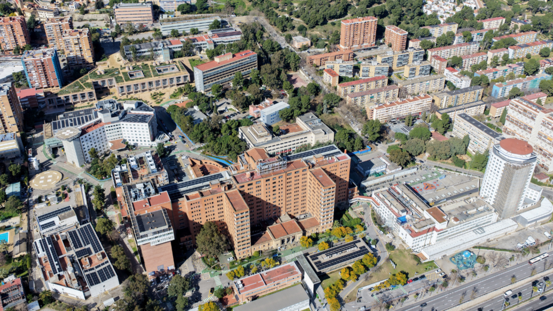 Plaques fotovoltaiques campus