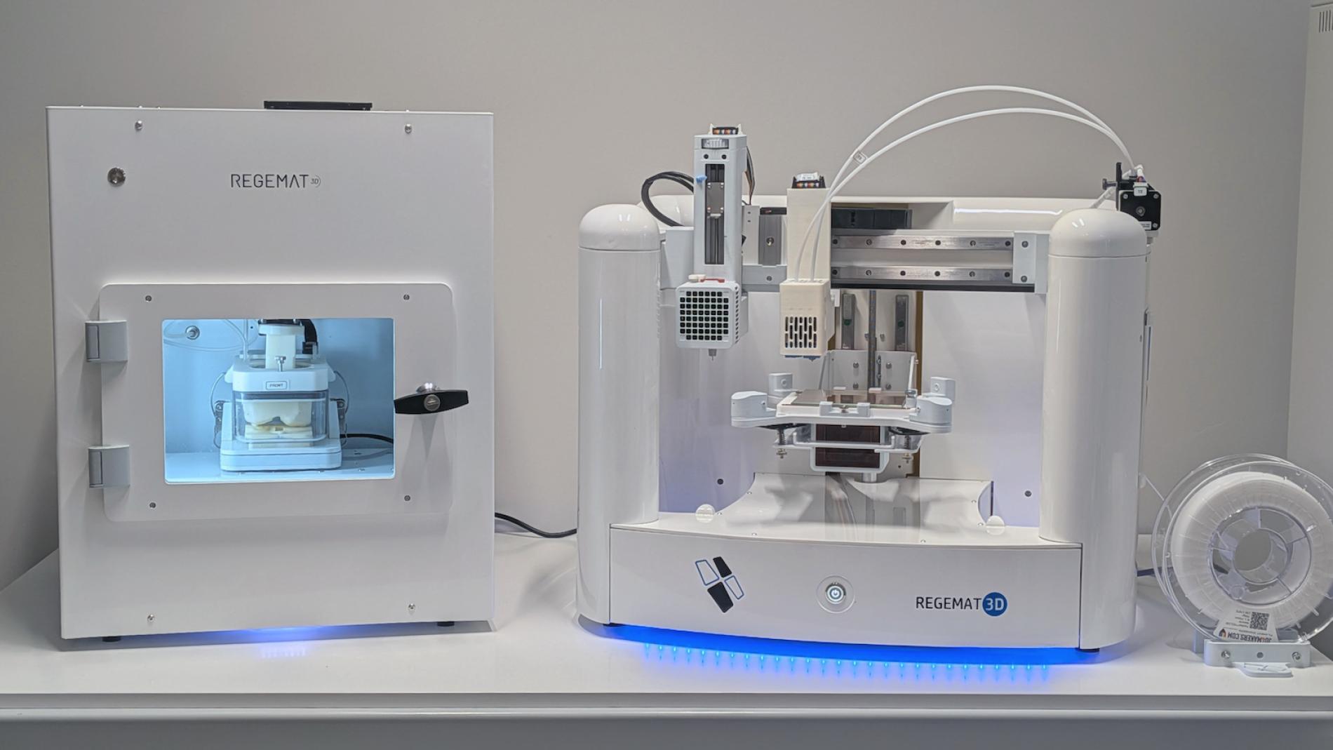 Biofabrication station